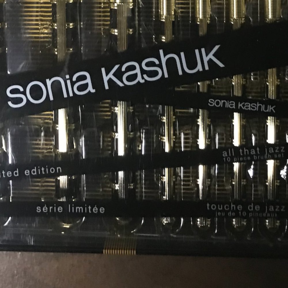 Sonia Kashuk Makeup Brushes - Picture 2 of 9